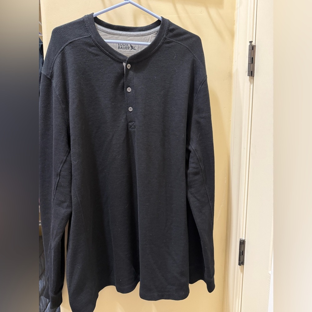 Eddie Bauer Men's Dark Gray Long Sleeve Henley